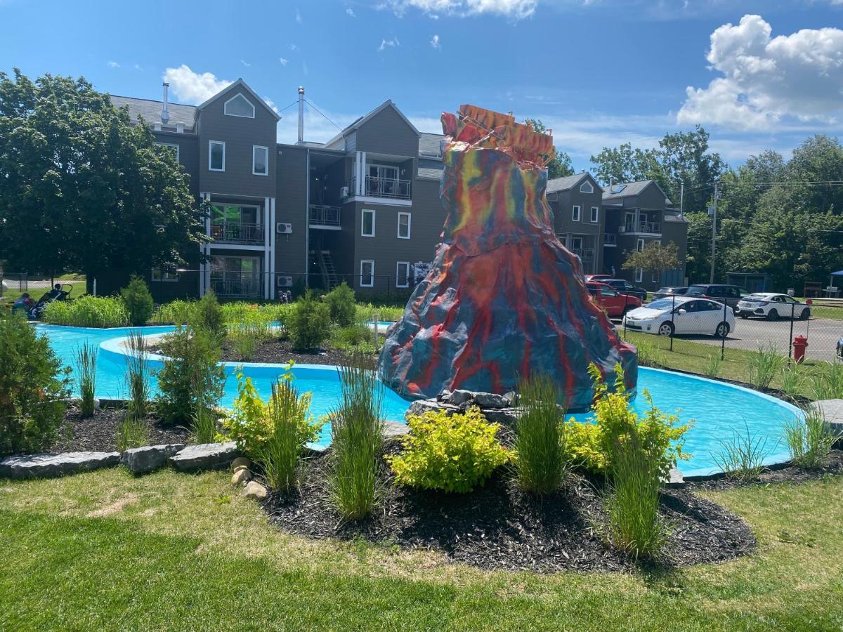 Condo Avec Parc Aquatique ! Beaupré Kültér fotó